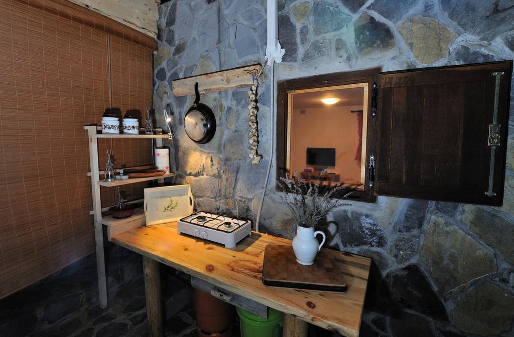 Apartment Drvena kuca Gornji Zvečaj Kamer foto