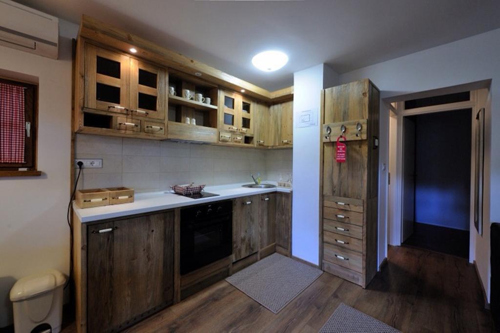 Apartment Drvena kuca Gornji Zvečaj Kamer foto