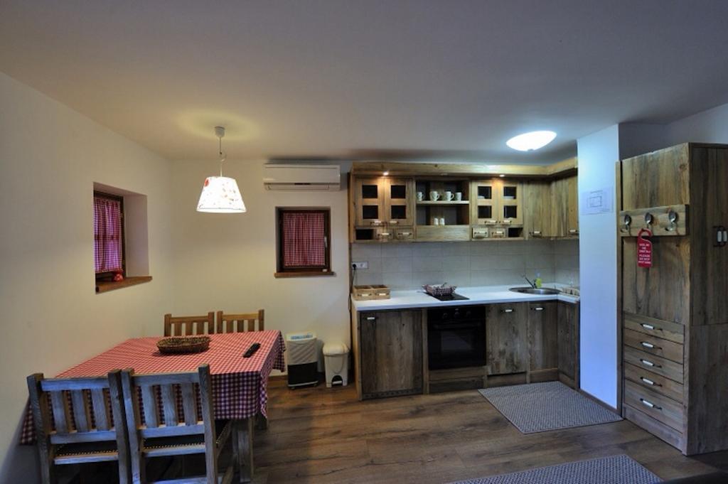 Apartment Drvena kuca Gornji Zvečaj Kamer foto